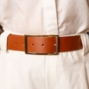 Cinto Feminino em Couro com Fivela Retangular Dourada - ref. 245 - Aredda